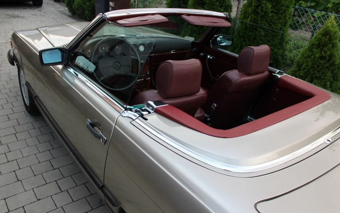 Mercedes-Benz SL cena 99000 przebieg: 135893, rok produkcji 1986 z Poznań małe 781